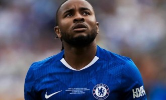 切尔西降价兜售恩昆库，为引进西蒙斯铺路，英超德甲多队有意求购