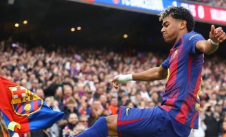 帽子戏法！18岁亚马尔封神之战，西甲最年轻纪录诞生