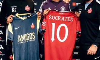 曼联官宣签13岁中卫苏格拉底，无意老拉莫斯！700万左闸拒绝出租