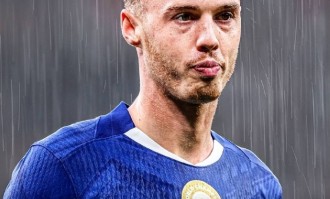 切尔西2球领先被利兹联逼平，主帅换人失水准，裁判判罚左右赛果