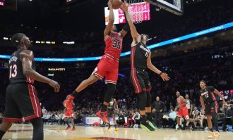 武切维奇12分阿德巴约20分 公牛不敌热火