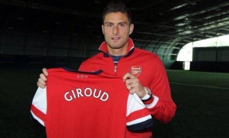 13年前统治法甲！25岁时吉鲁带队斩法甲金靴+冠军 随后1200万进厂