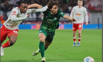 德甲惊艳首秀的日本前锋盐贝健人遭海外媒体连续两场打出全队最低分