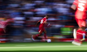 1.3亿欧砸晕德甲！利物浦为维尔茨二度梭哈，德国天才点头，斯洛特王朝基石已现！